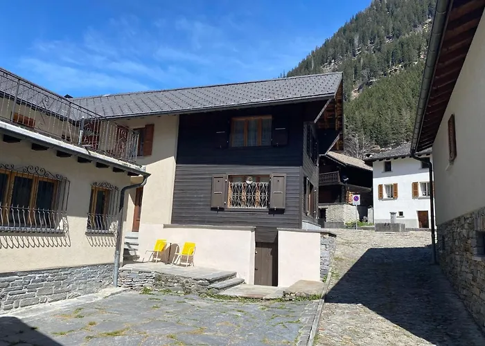 Appartement Della Posta Stambecco By Interhome Rossa