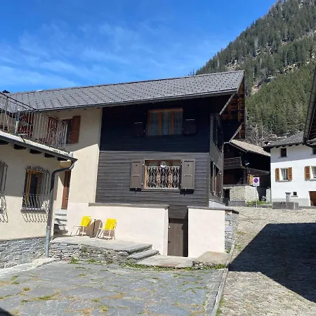 Apartmán Della Posta Stambecco By Interhome Rossa